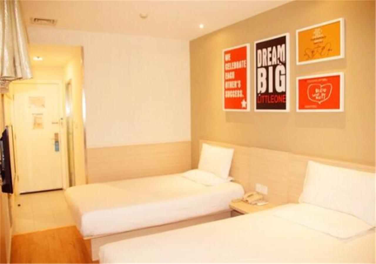 Hanting Hotel Ji'nan Baotuquan Hongjialou Bagian luar foto